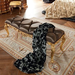 Luxury-bedroom-furniture-padded-bench-capitonne-Bella-Vita-collection-Modenese-Gastone