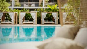 landscape and pool design luxury villas dubai